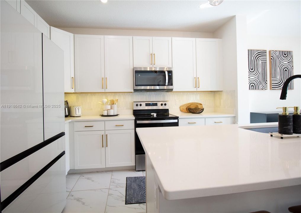 For Sale: $580,000 (3 beds, 2 baths, 1455 Square Feet)