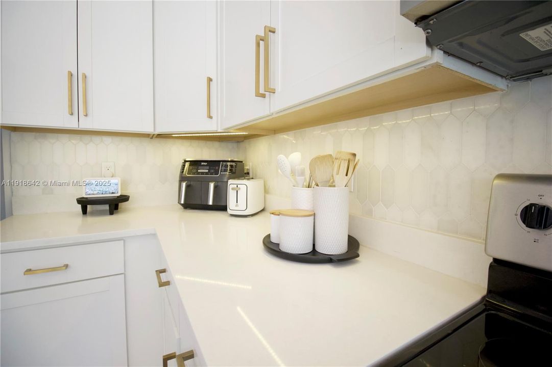 For Sale: $580,000 (3 beds, 2 baths, 1455 Square Feet)