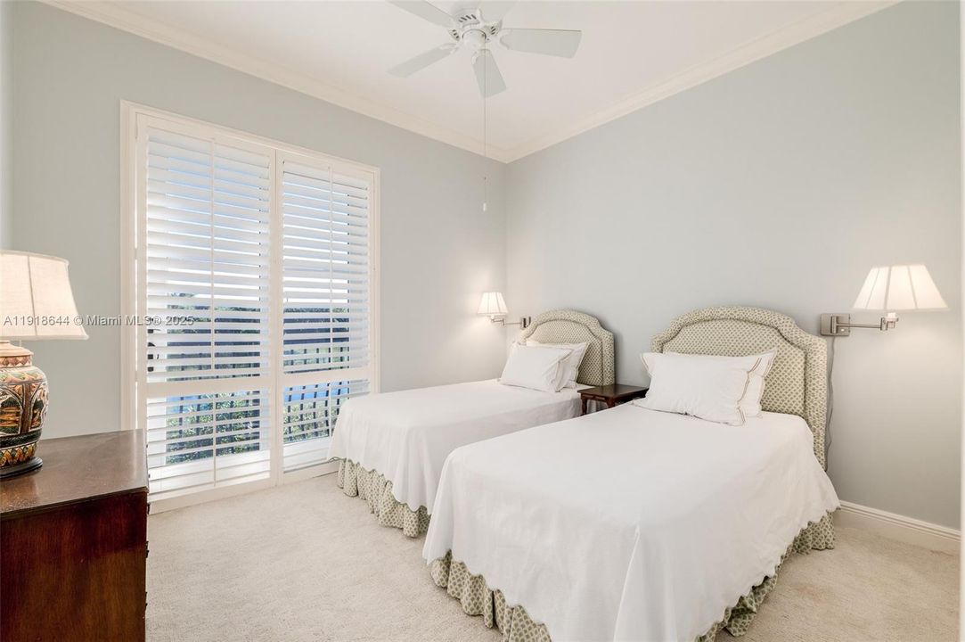 В аренду: $20,000 (3 спален, 2 ванн, 2100 Квадратных фут)