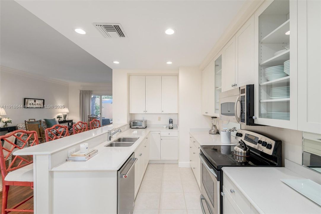 В аренду: $20,000 (3 спален, 2 ванн, 2100 Квадратных фут)