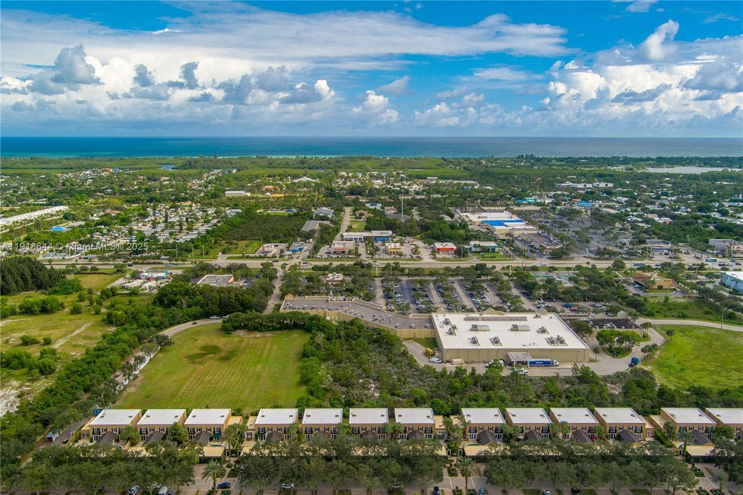 В аренду: $20,000 (3 спален, 2 ванн, 2100 Квадратных фут)