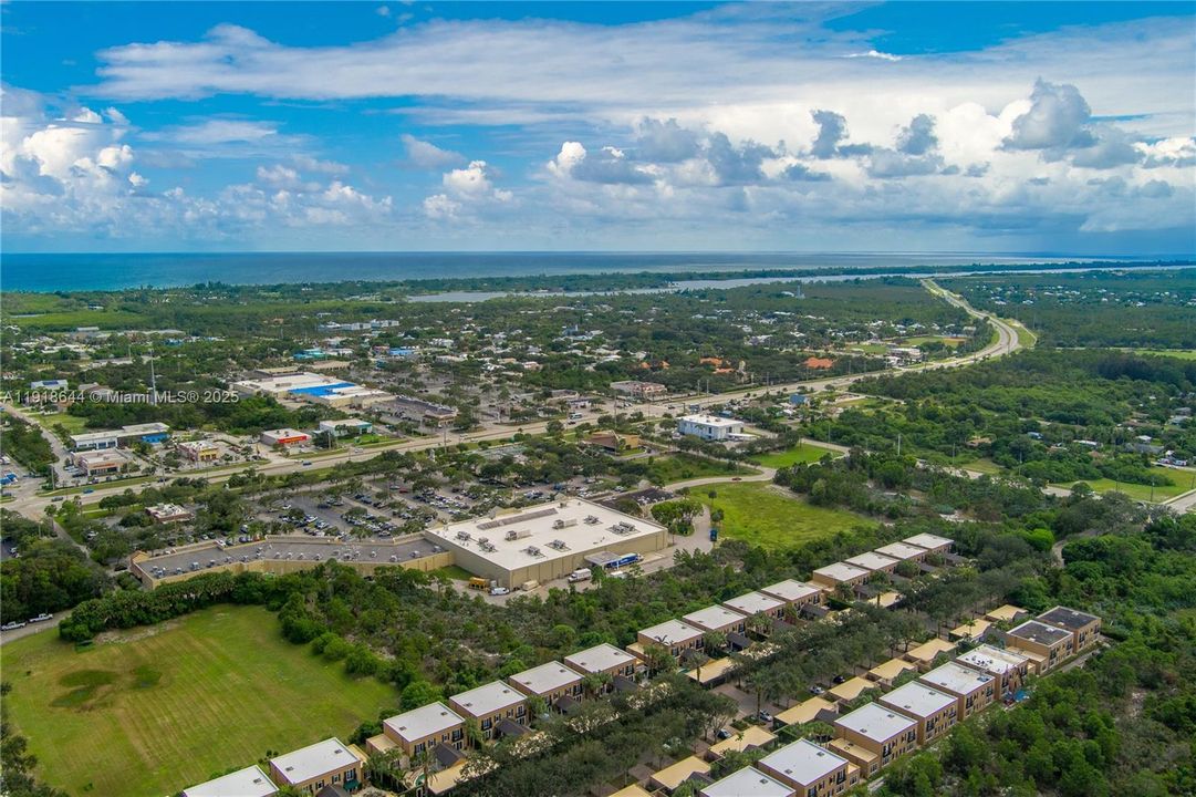 В аренду: $20,000 (3 спален, 2 ванн, 2100 Квадратных фут)