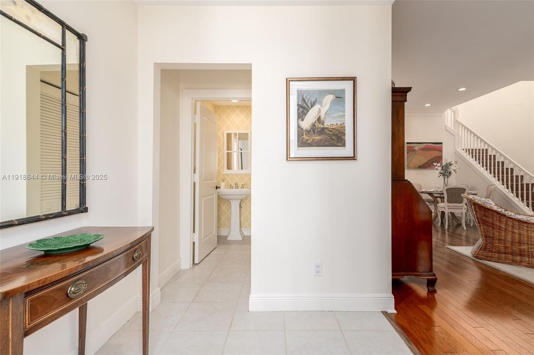 В аренду: $20,000 (3 спален, 2 ванн, 2100 Квадратных фут)