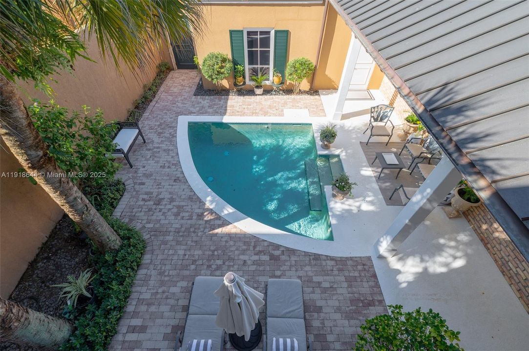 В аренду: $20,000 (3 спален, 2 ванн, 2100 Квадратных фут)