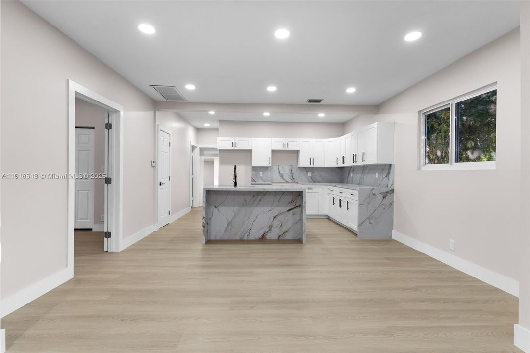 For Sale: $700,000 (8 beds, 4 baths, 0 Square Feet)