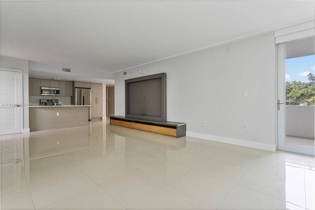 На продажу: $798,500 (3 спален, 2 ванн, 1972 Квадратных фут)