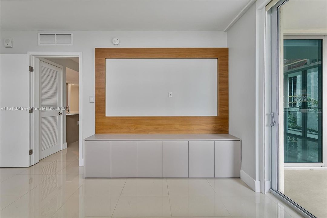 На продажу: $798,500 (3 спален, 2 ванн, 1972 Квадратных фут)