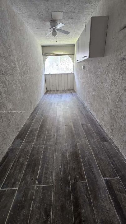 На продажу: $234,900 (2 спален, 2 ванн, 1250 Квадратных фут)