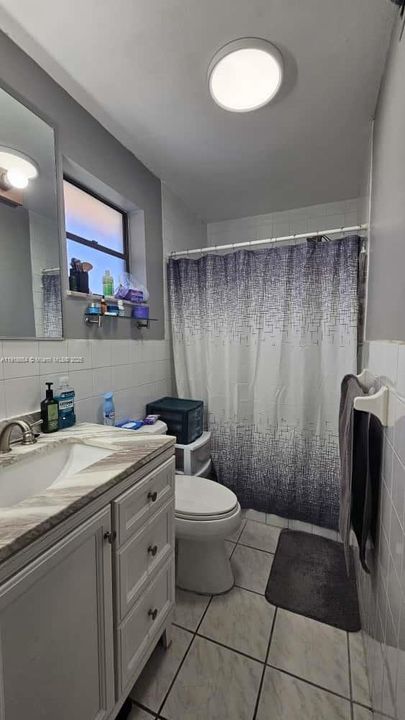 На продажу: $234,900 (2 спален, 2 ванн, 1250 Квадратных фут)