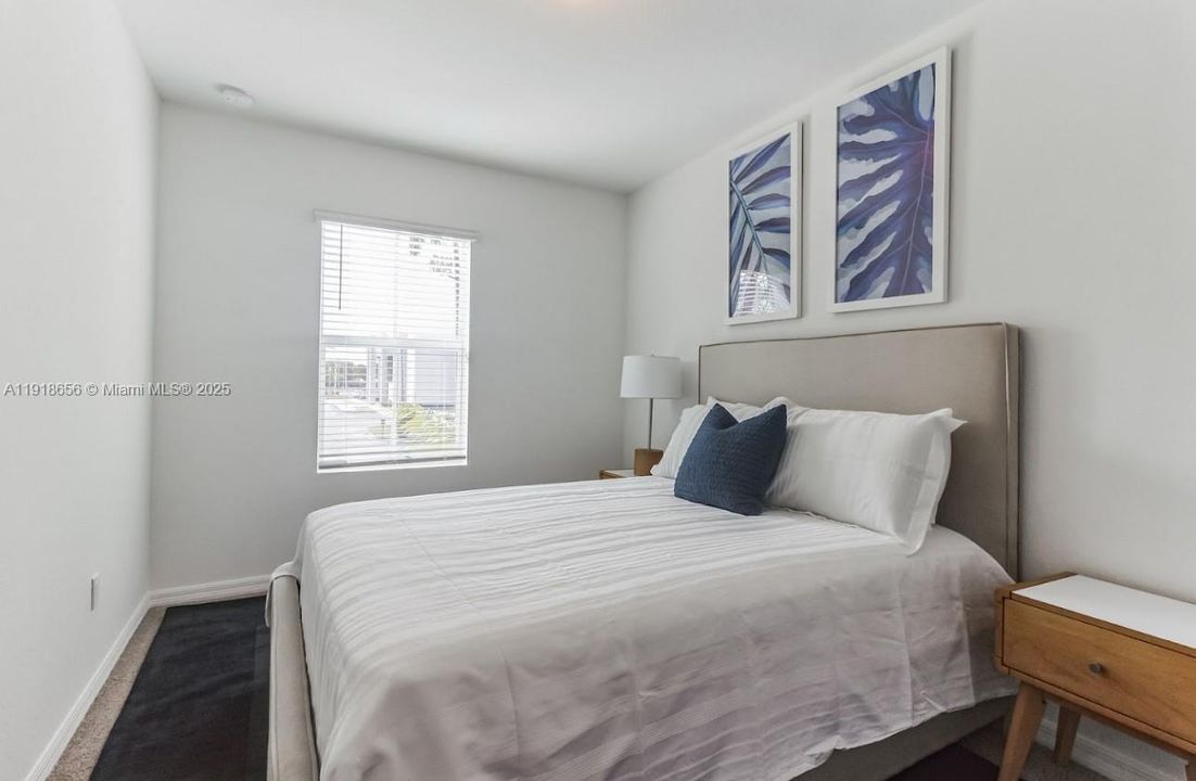 出租: $2,815 (3 贝兹, 2 浴室, 1680 平方英尺)