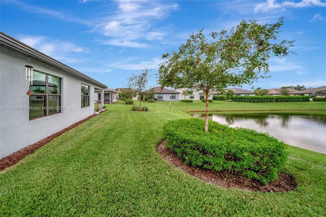 For Sale: $575,000 (3 beds, 2 baths, 1647 Square Feet)