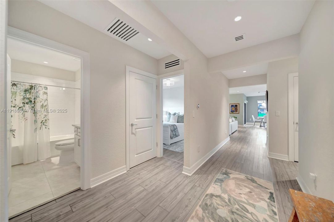 For Sale: $575,000 (3 beds, 2 baths, 1647 Square Feet)