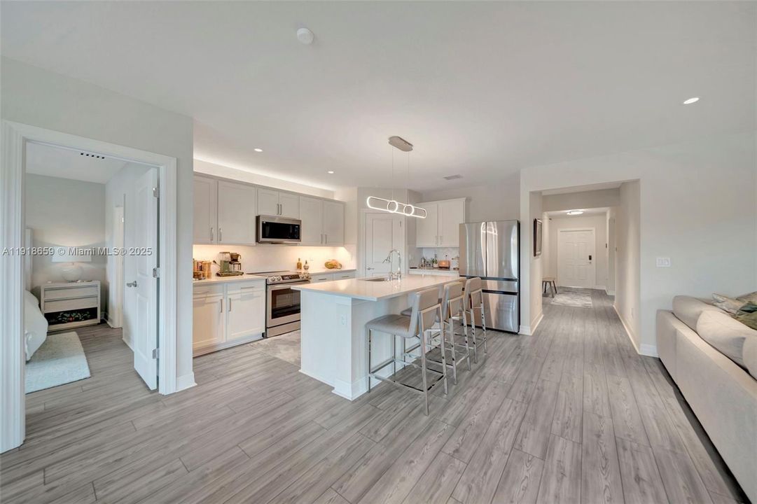 For Sale: $575,000 (3 beds, 2 baths, 1647 Square Feet)