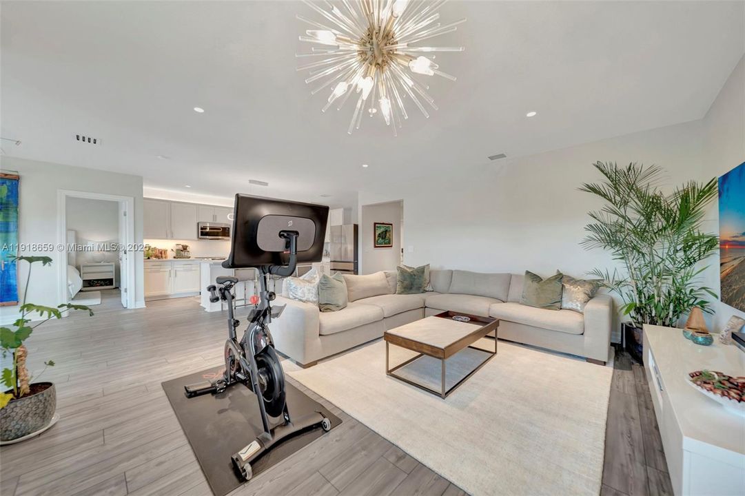 For Sale: $575,000 (3 beds, 2 baths, 1647 Square Feet)