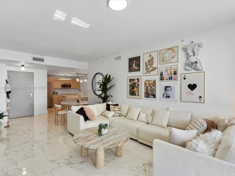 Active With Contract: $1,399,950 (3 beds, 3 baths, 1592 Square Feet)