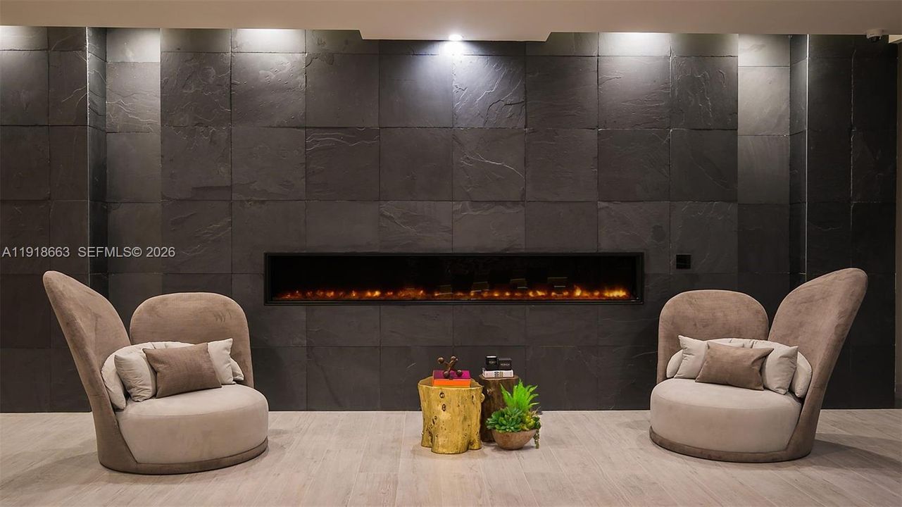 Active With Contract: $1,399,950 (3 beds, 3 baths, 1592 Square Feet)