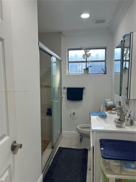 待售: $490,000 (2 贝兹, 1 浴室, 1161 平方英尺)