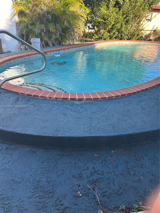 待售: $490,000 (2 贝兹, 1 浴室, 1161 平方英尺)