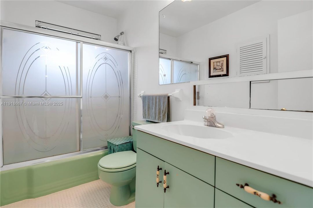 En Venta: $679,000 (3 camas, 2 baños, 1870 Pies cuadrados)