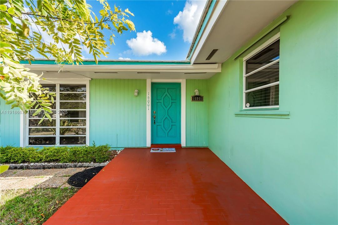 En Venta: $679,000 (3 camas, 2 baños, 1870 Pies cuadrados)