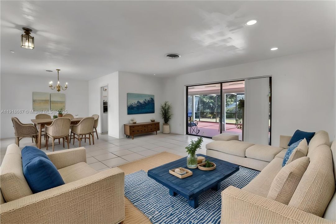 En Venta: $679,000 (3 camas, 2 baños, 1870 Pies cuadrados)