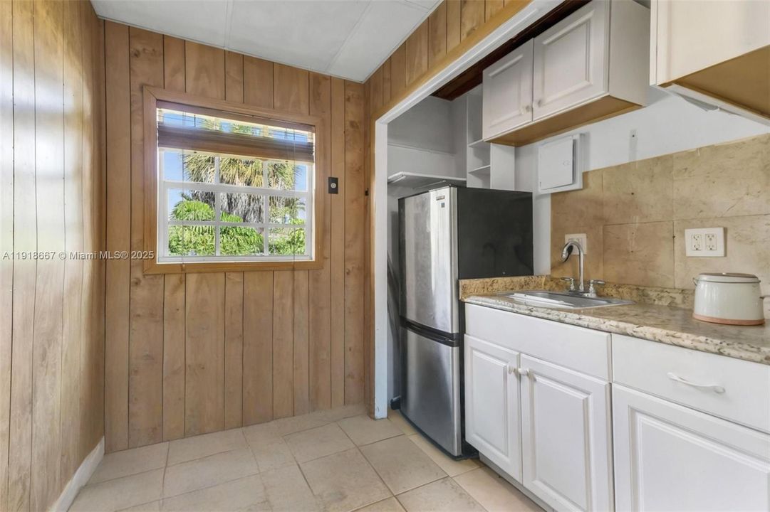 En Venta: $679,000 (3 camas, 2 baños, 1870 Pies cuadrados)