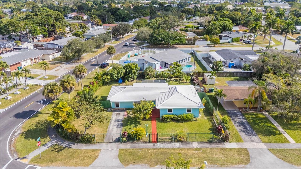 En Venta: $679,000 (3 camas, 2 baños, 1870 Pies cuadrados)