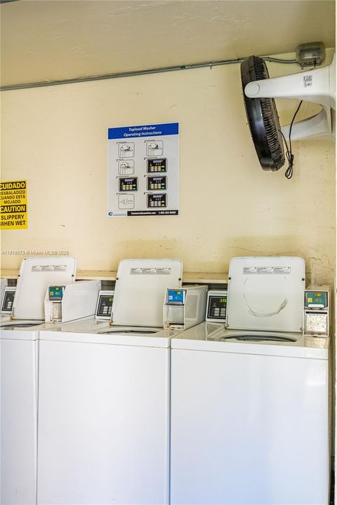 En Venta: $279,999 (2 camas, 2 baños, 1000 Pies cuadrados)