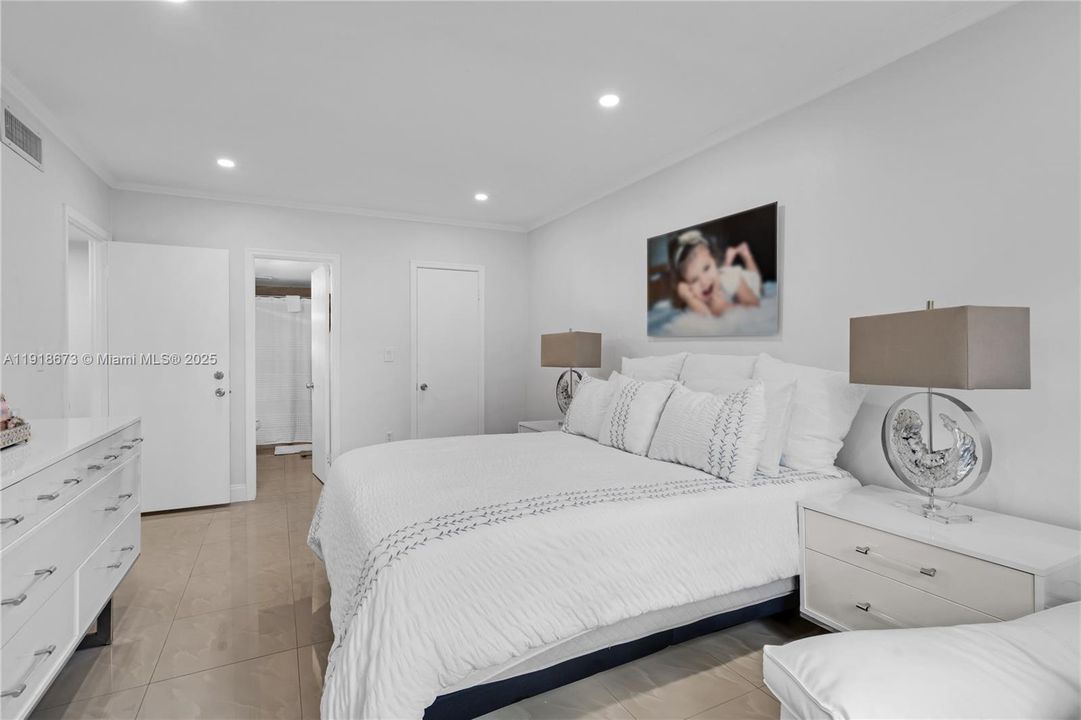 En Venta: $279,999 (2 camas, 2 baños, 1000 Pies cuadrados)