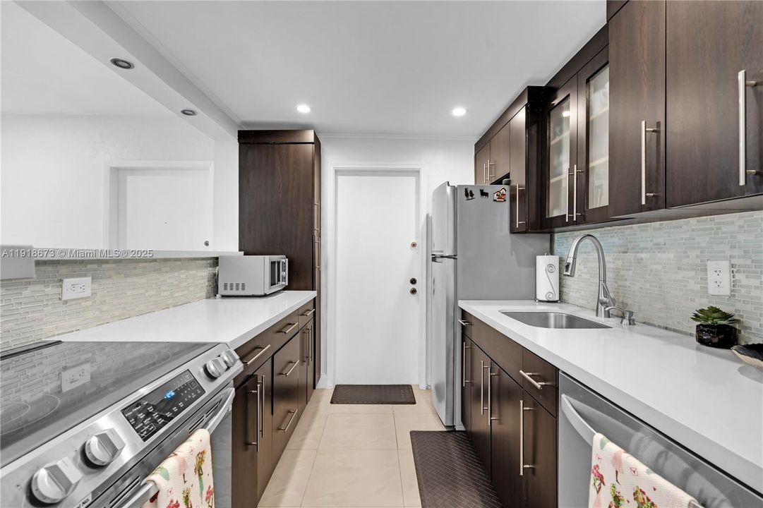 En Venta: $279,999 (2 camas, 2 baños, 1000 Pies cuadrados)