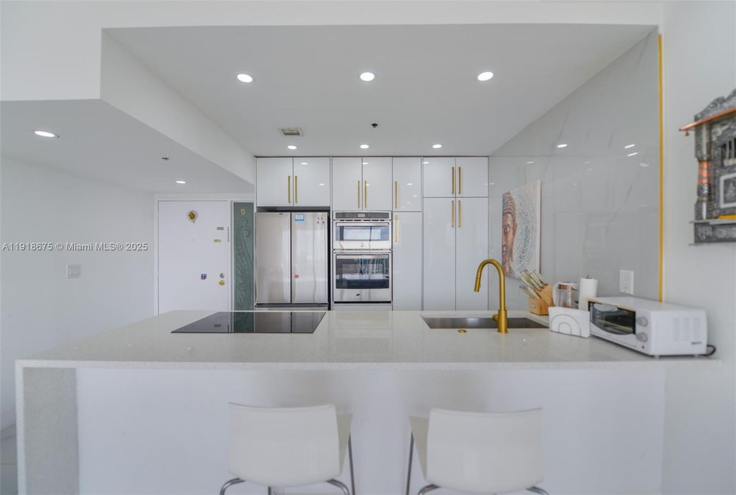 На продажу: $500,000 (2 спален, 2 ванн, 1030 Квадратных фут)