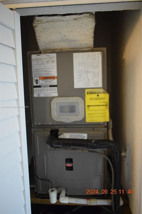 待售: $299,900 (2 贝兹, 2 浴室, 1314 平方英尺)