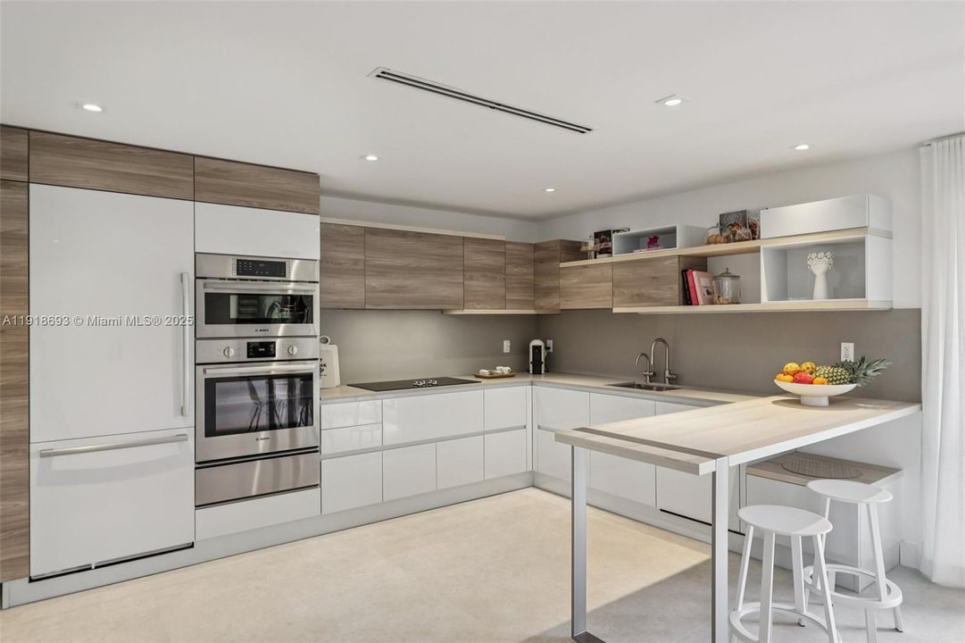 En Venta: $645,000 (2 camas, 2 baños, 1271 Pies cuadrados)