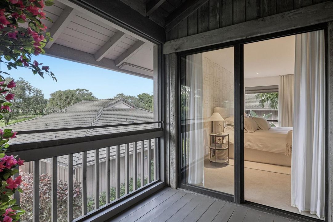 En Venta: $645,000 (2 camas, 2 baños, 1271 Pies cuadrados)