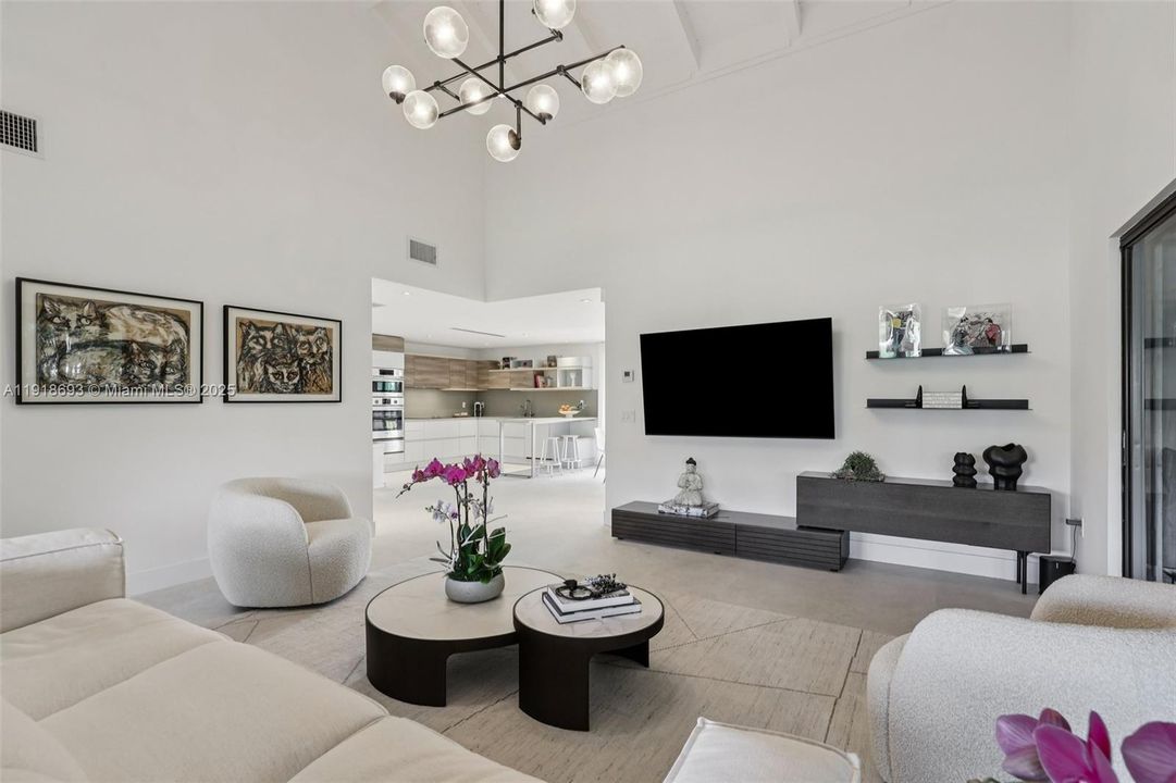 En Venta: $645,000 (2 camas, 2 baños, 1271 Pies cuadrados)