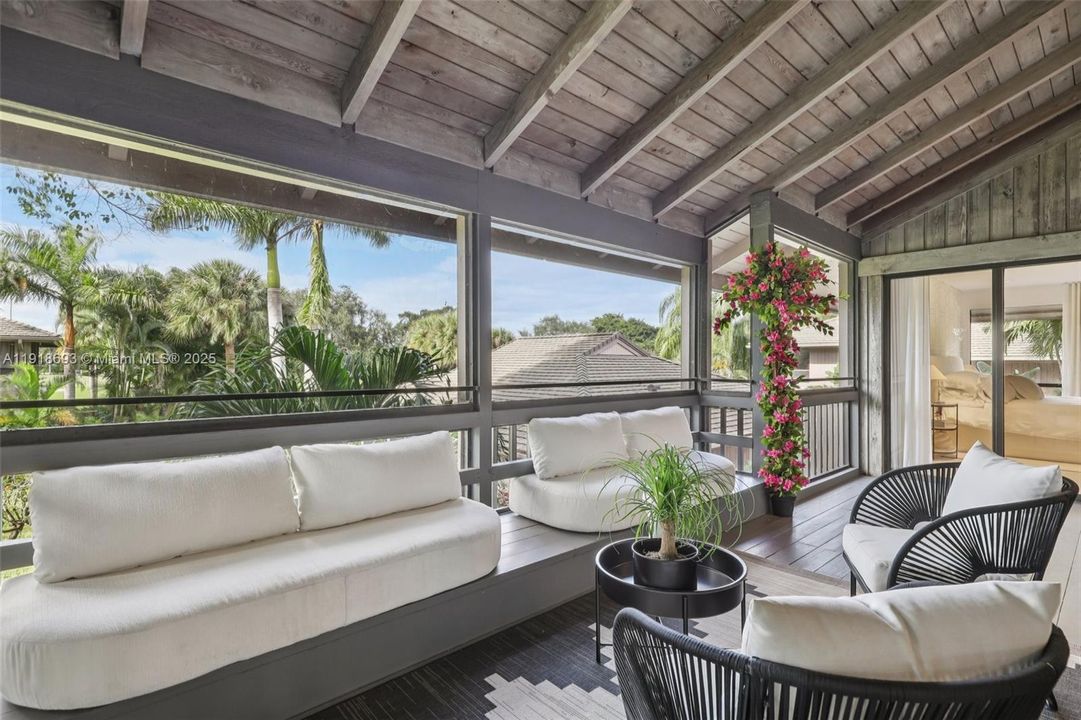 En Venta: $645,000 (2 camas, 2 baños, 1271 Pies cuadrados)