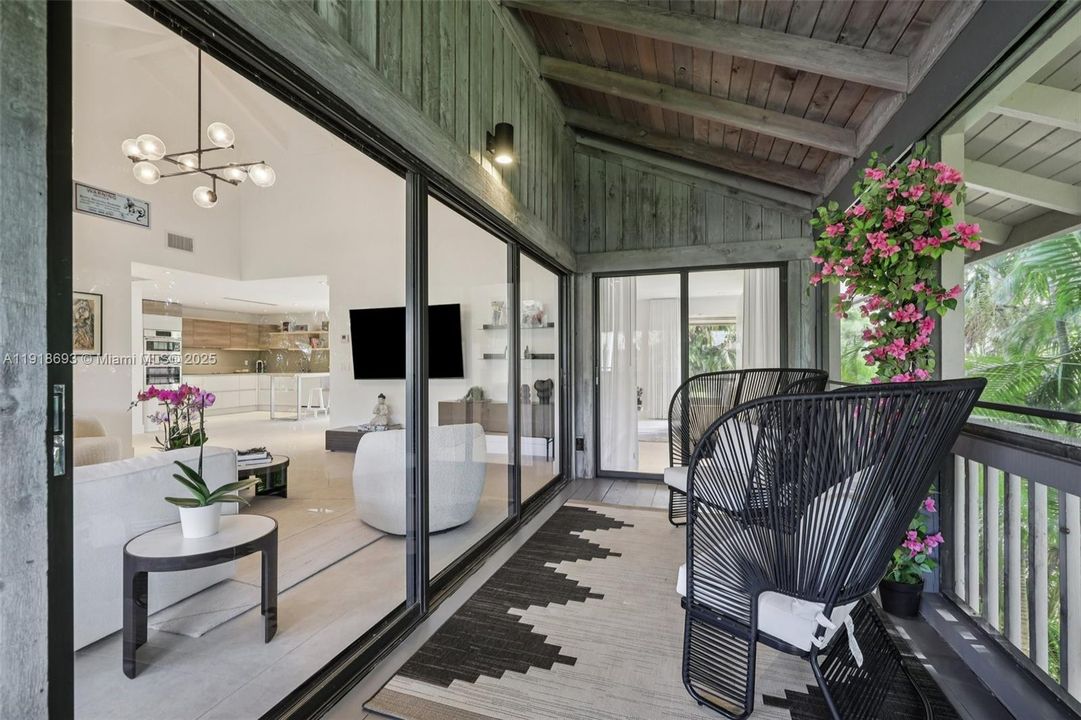 En Venta: $645,000 (2 camas, 2 baños, 1271 Pies cuadrados)