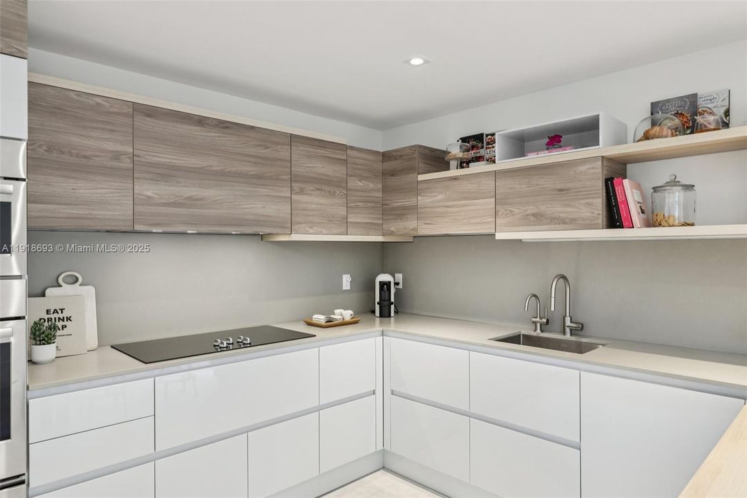 En Venta: $645,000 (2 camas, 2 baños, 1271 Pies cuadrados)