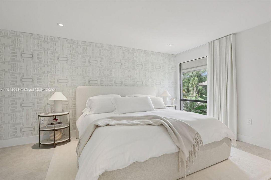 En Venta: $645,000 (2 camas, 2 baños, 1271 Pies cuadrados)