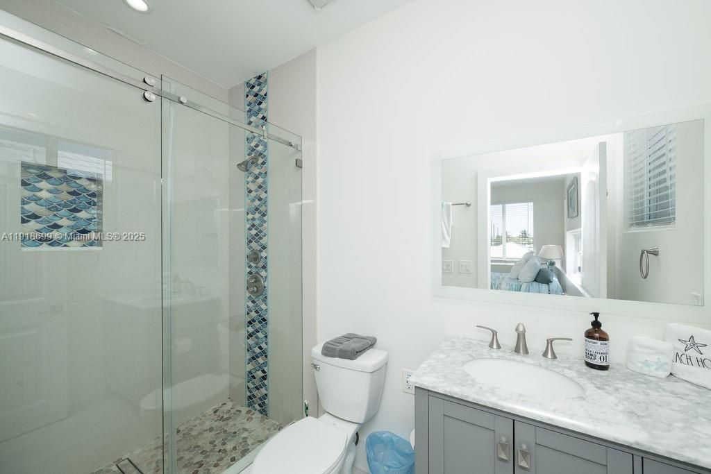 For Sale: $1,399,900 (3 beds, 2 baths, 1152 Square Feet)