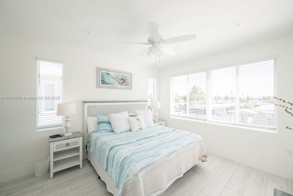 For Sale: $1,399,900 (3 beds, 2 baths, 1152 Square Feet)