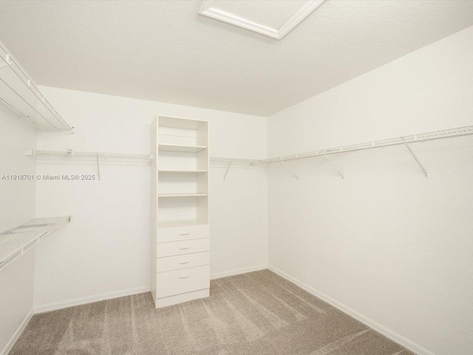 For Rent: $4,200 (4 beds, 3 baths, 3140 Square Feet)