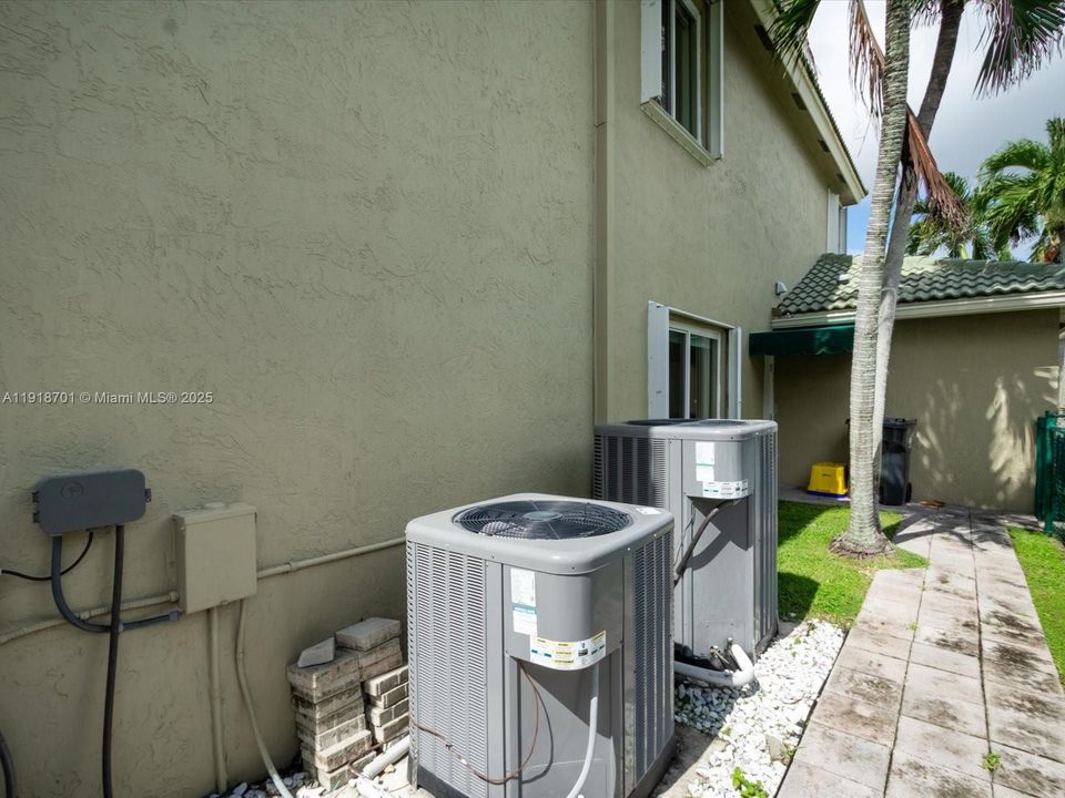 For Rent: $4,200 (4 beds, 3 baths, 3140 Square Feet)