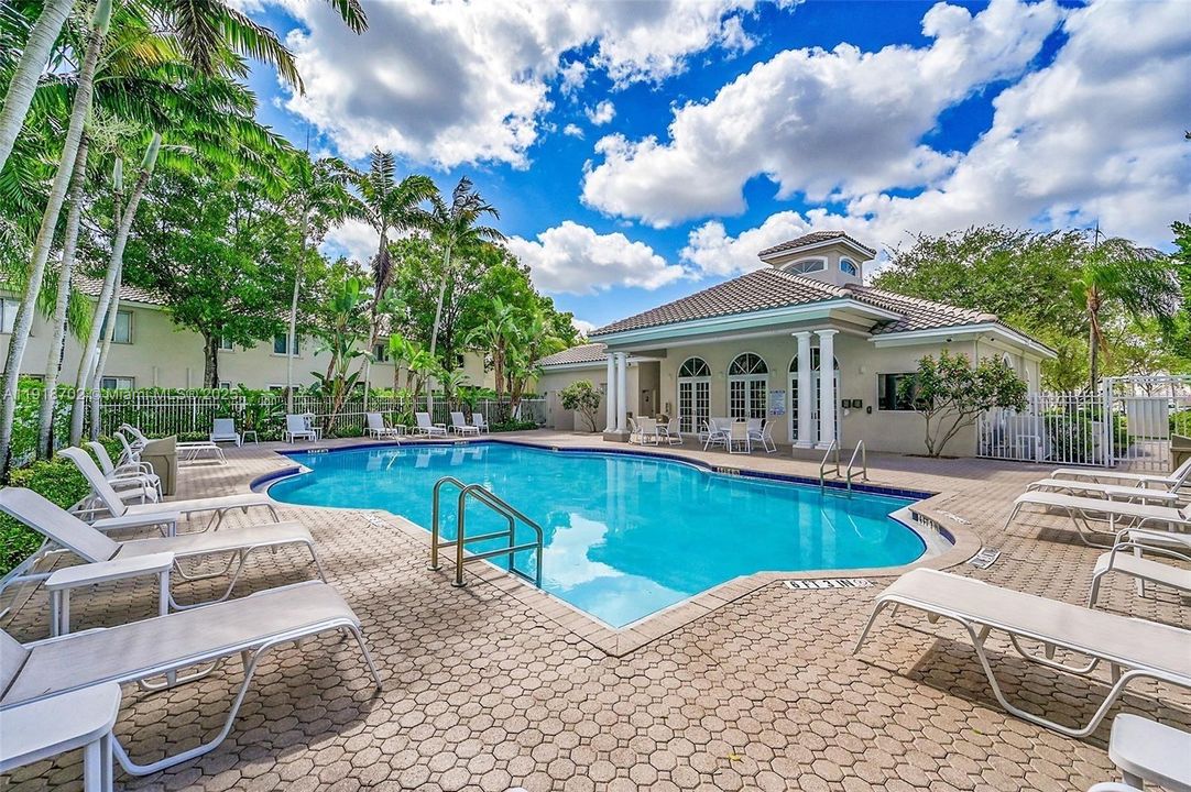 For Sale: $450,000 (3 beds, 2 baths, 1573 Square Feet)