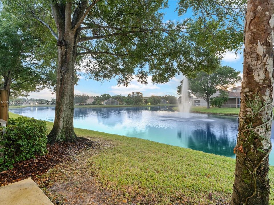 For Sale: $450,000 (3 beds, 2 baths, 1573 Square Feet)