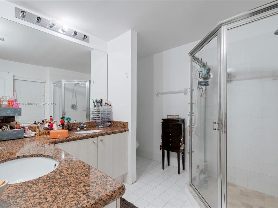 For Sale: $450,000 (3 beds, 2 baths, 1573 Square Feet)