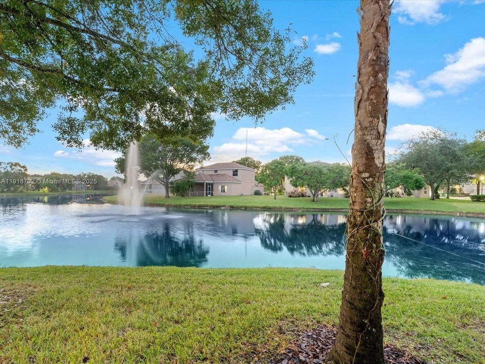 For Sale: $450,000 (3 beds, 2 baths, 1573 Square Feet)