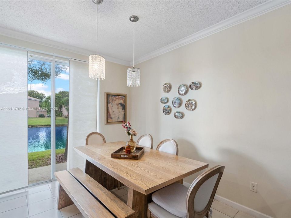 For Sale: $450,000 (3 beds, 2 baths, 1573 Square Feet)