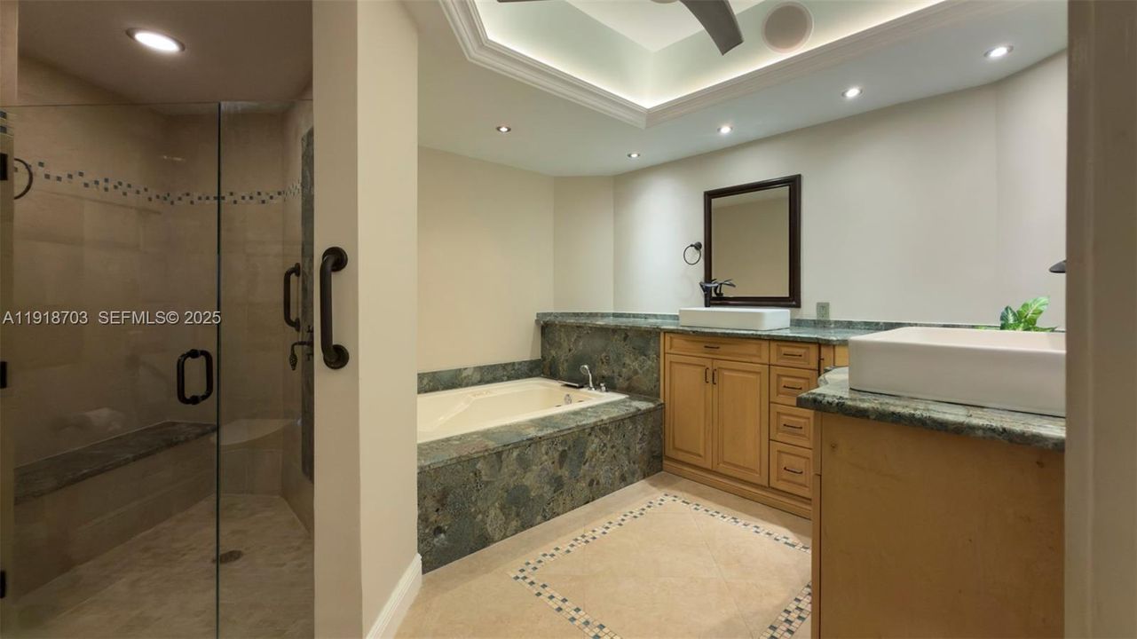 For Sale: $1,490,000 (3 beds, 3 baths, 2560 Square Feet)