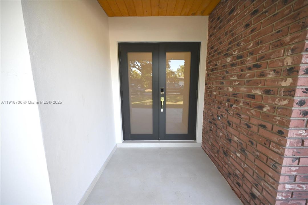 待售: $1,400,000 (3 贝兹, 2 浴室, 1901 平方英尺)